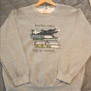 Great for cat/book lovers!